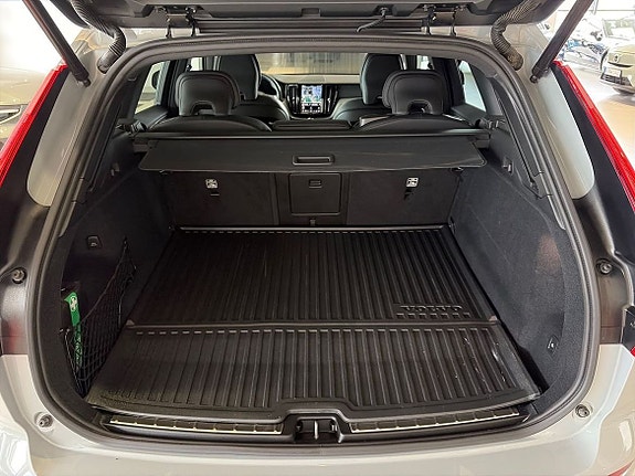 Volvo XC60 17 of 20