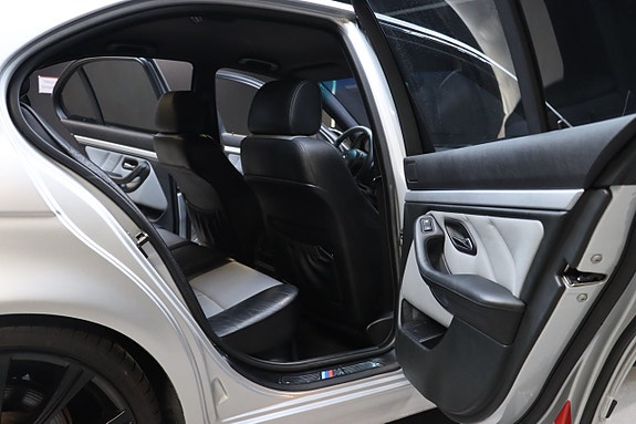BMW 530i 12 of 21