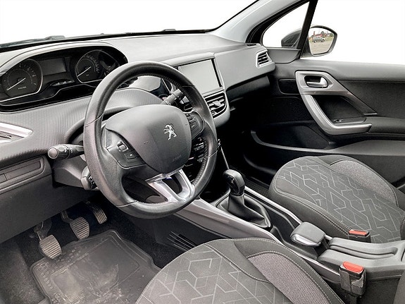 Peugeot 2008 5 of 15