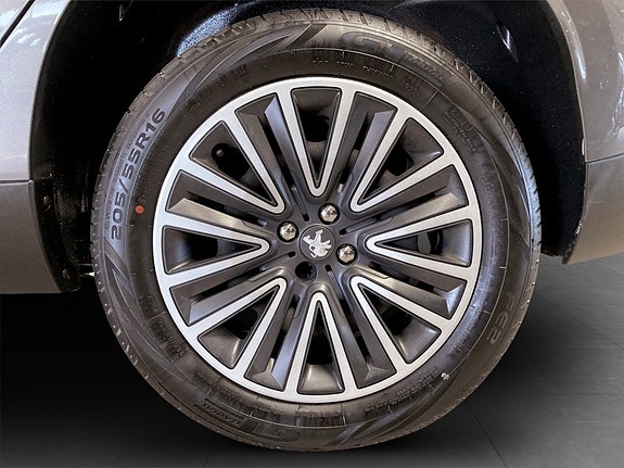 Peugeot 2008 14 of 15