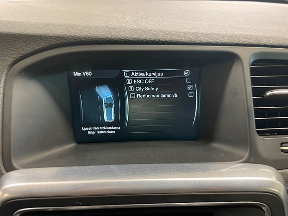 Volvo V60 Cross Country 19 of 25