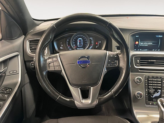 Volvo V60 Cross Country 13 of 25
