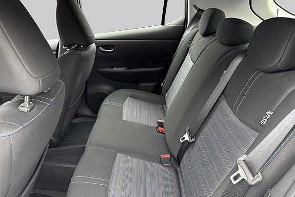 Nissan Leaf 9 of 12