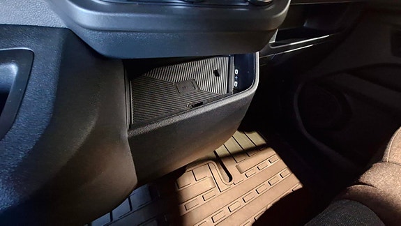 Nissan Interstar 9 of 12
