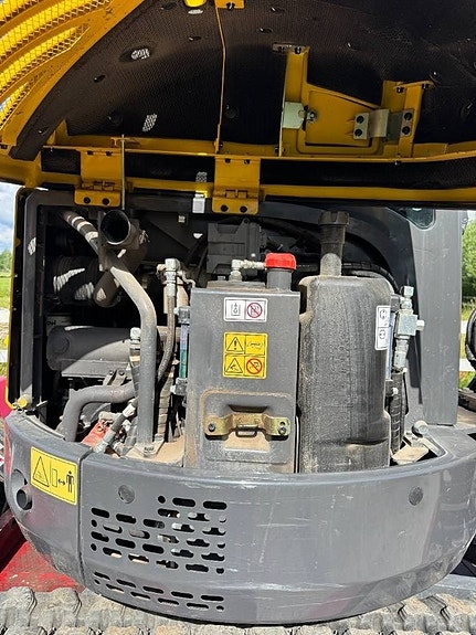 New Holland E 26 C 16 of 21