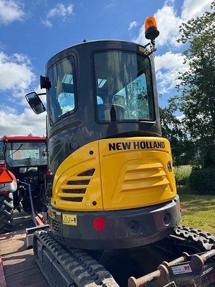 New Holland E 26 C 3 of 5
