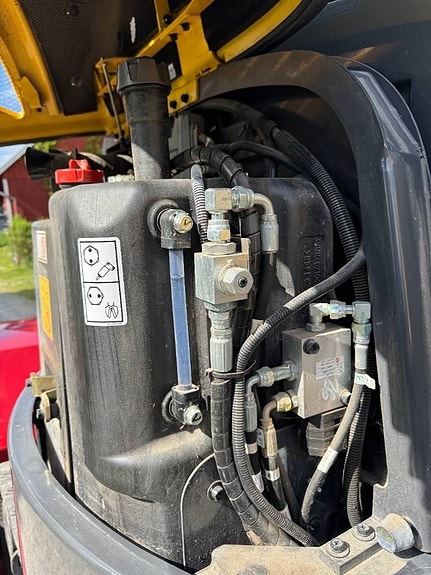 New Holland E 26 C 17 of 21