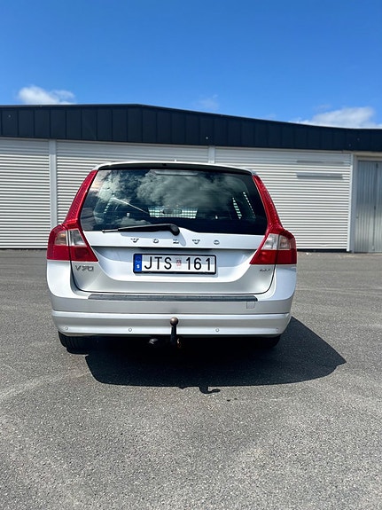 Volvo V70 6 of 9