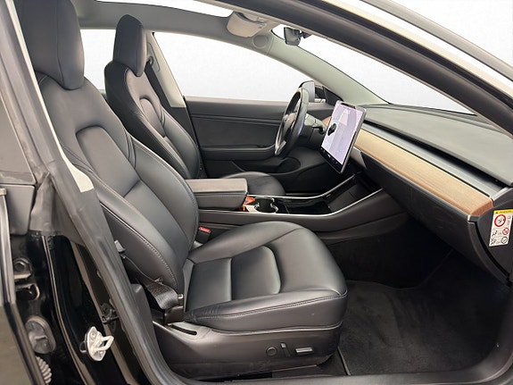 Tesla Model 3 23 of 30