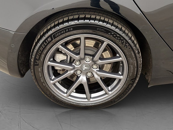 Tesla Model 3 30 of 30