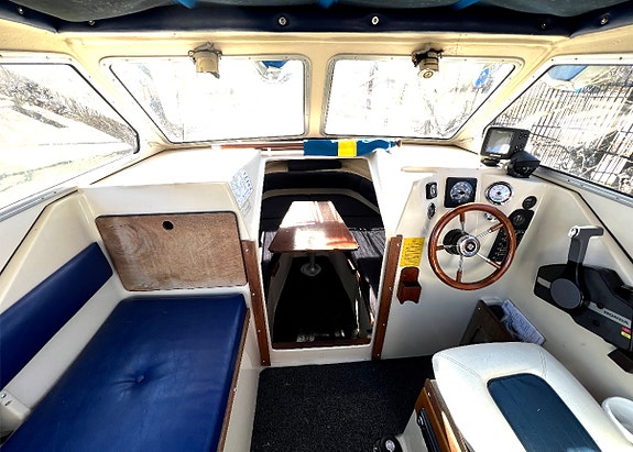 Finnsport 650 ac motorbåt 4 of 8