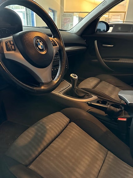 BMW 120i 8 of 9