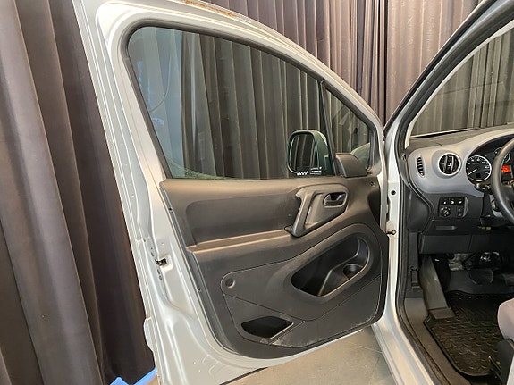 Peugeot Partner 10 of 30