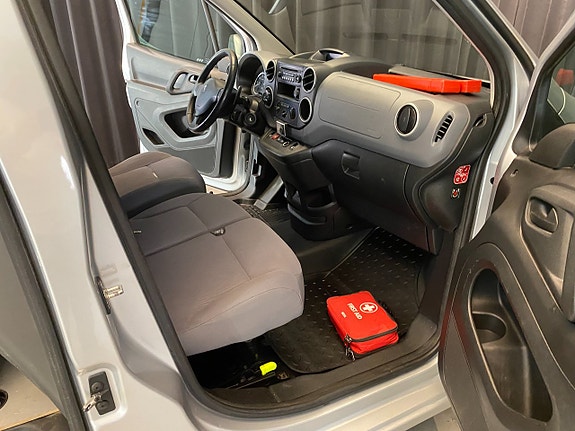 Peugeot Partner 21 of 30