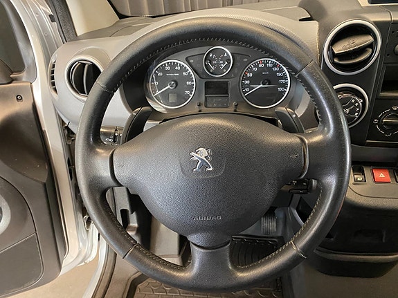 Peugeot Partner 27 of 30