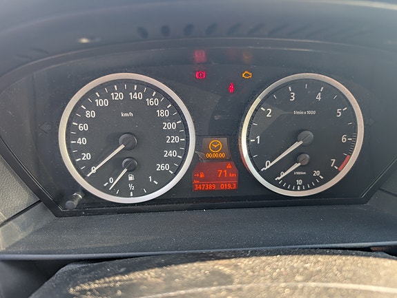 BMW 523i 5 of 5