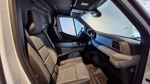 Nissan Interstar 11 of 12