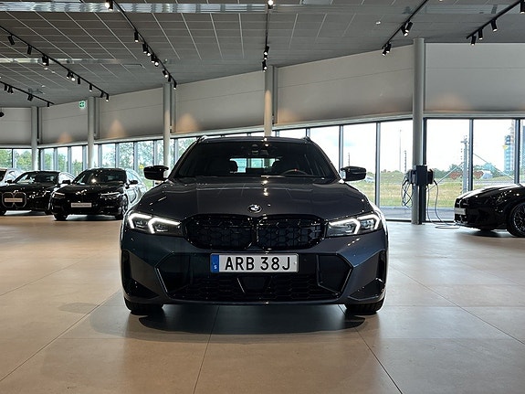 BMW M340i 2 of 5
