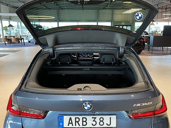 BMW M340i 21 of 22
