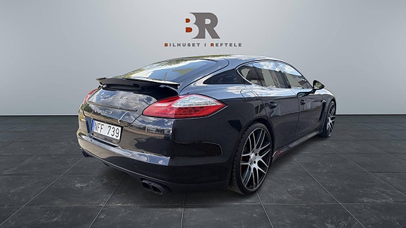 Porsche Panamera GTS 4 of 5
