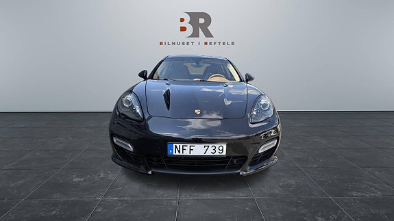 Porsche Panamera GTS 2 of 5