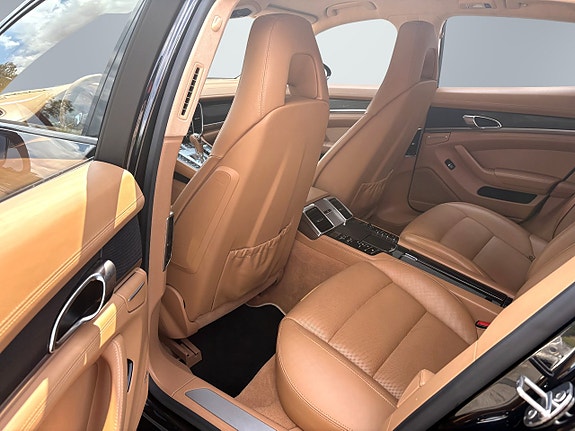 Porsche Panamera GTS 9 of 12