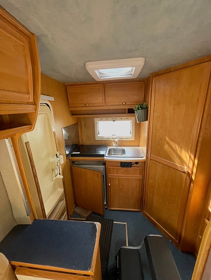 Fiat Husbil uthyres | 4 bäddar | Semester & campingliv 3 of 5