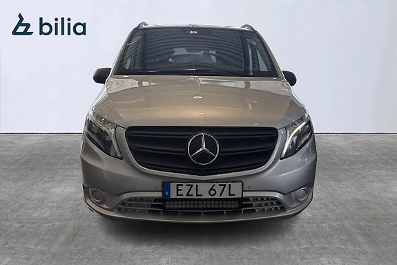 Mercedes-Benz Vito 119 2 of 5