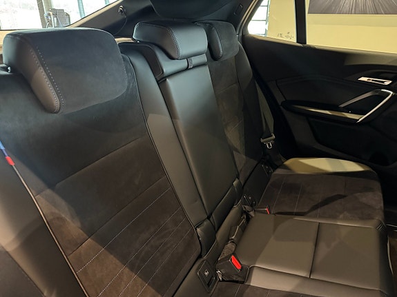 BMW iX2 15 of 17