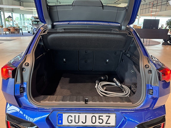 BMW iX2 16 of 17
