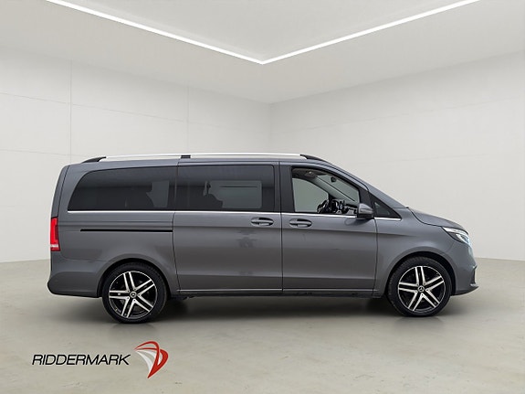 Mercedes-Benz V300 d 2 of 30