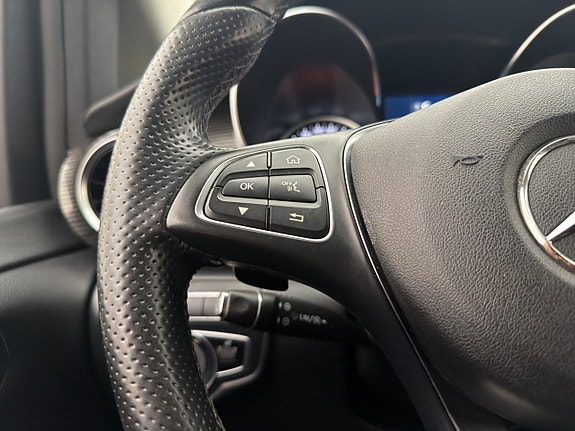 Mercedes-Benz V300 d 19 of 30