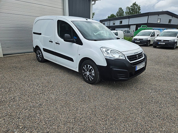 Peugeot Partner 2 of 5