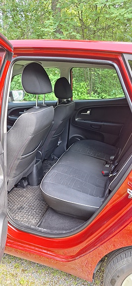 Kia Venga 4 of 5