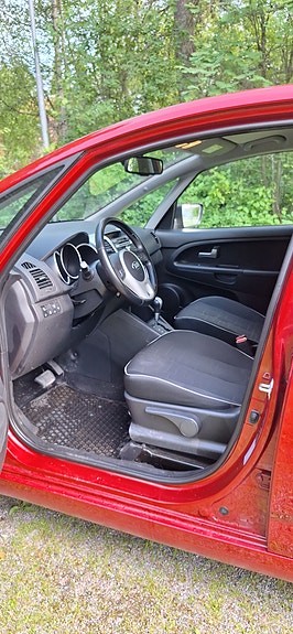 Kia Venga 3 of 5