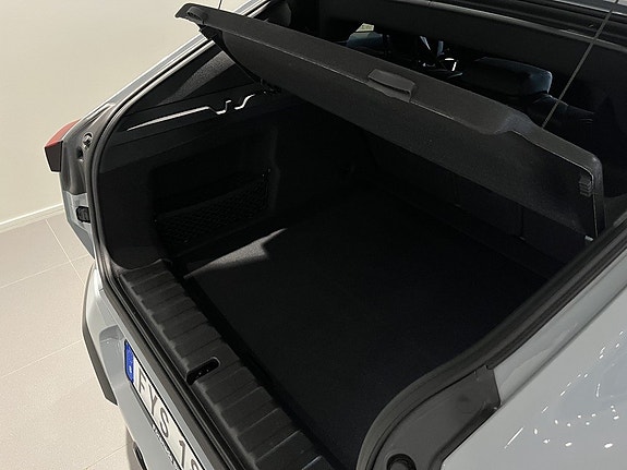 BMW iX2 7 of 20