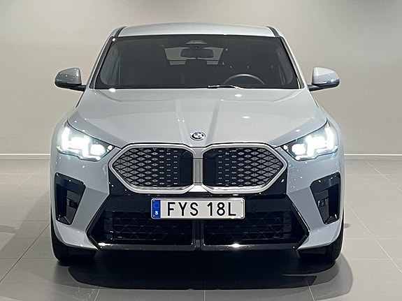 BMW iX2 2 of 20