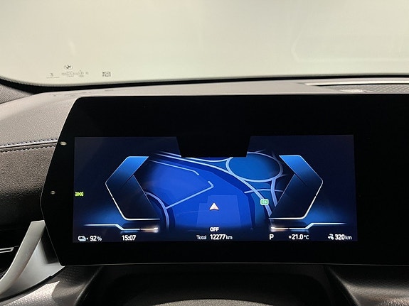 BMW iX2 15 of 20