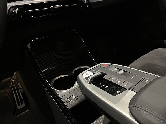 BMW iX2 17 of 20
