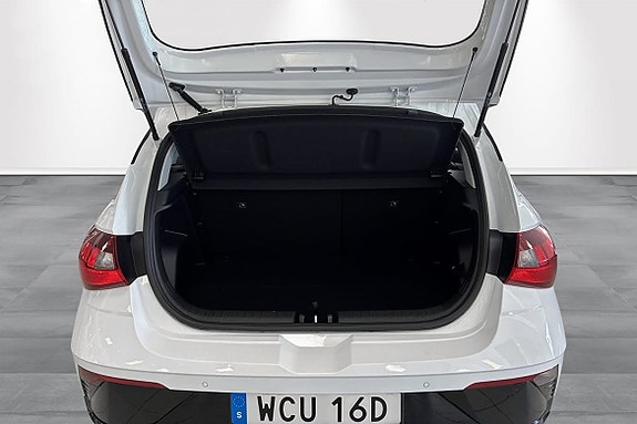 Hyundai i20 8 of 10