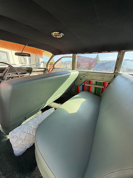 Chevrolet Impala 3 of 4