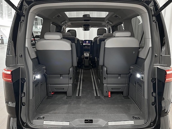 Volkswagen Multivan 4 of 5
