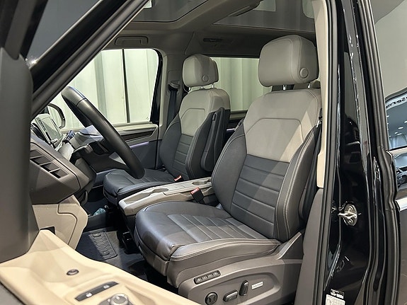 Volkswagen Multivan 6 of 20