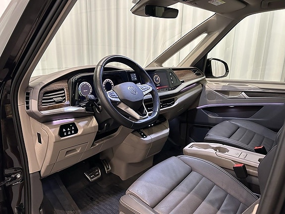 Volkswagen Multivan 12 of 20