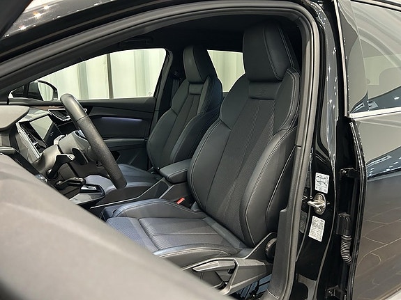 Audi Q4 e-tron 7 of 15