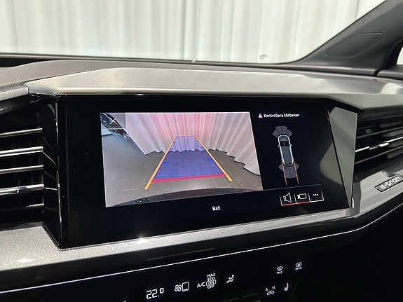 Audi Q4 e-tron 13 of 15