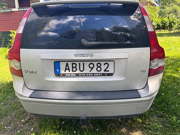 Volvo V50 5 of 5