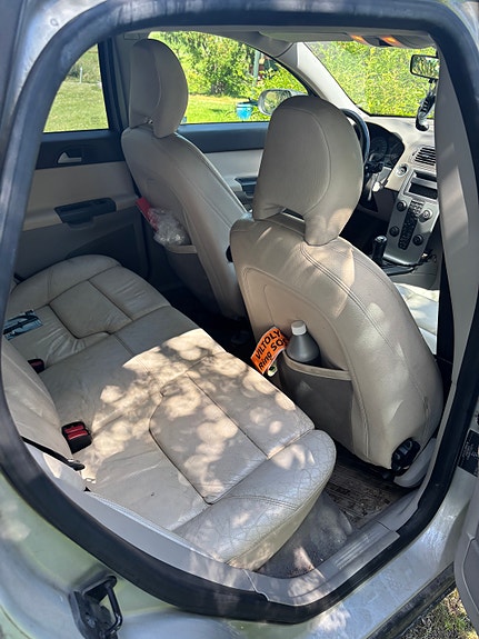 Volvo V50 3 of 5