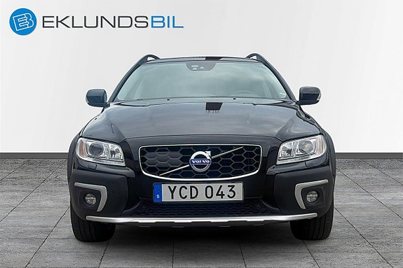 Volvo XC70 3 of 17