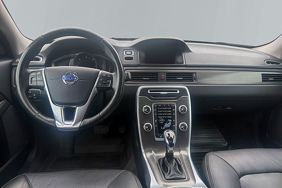Volvo XC70 10 of 17